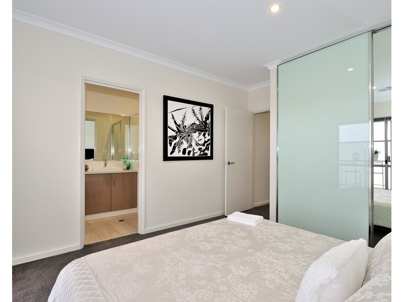 8D Donatti Road, Innaloo WA 6018