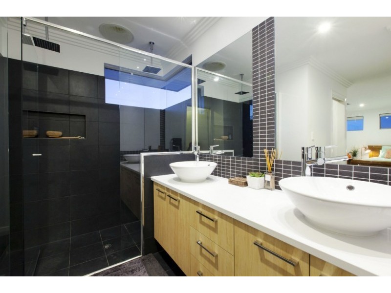 143A Holbeck Street, Doubleview WA 6018