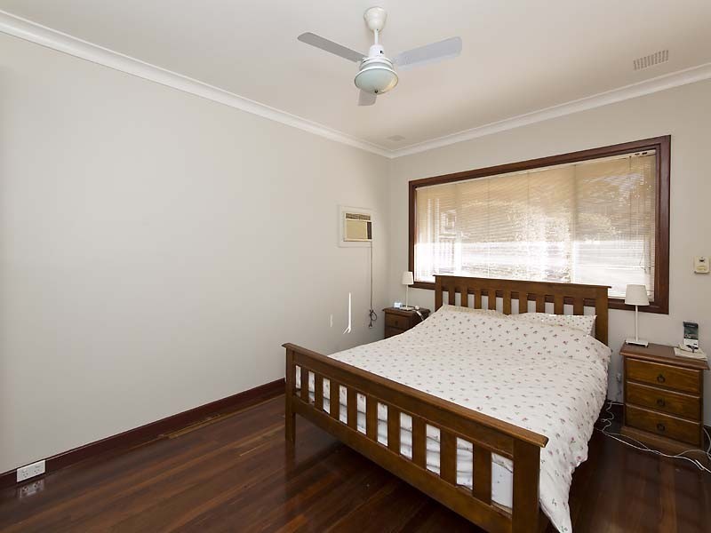 18 Gwelup Street, Karrinyup WA 6018