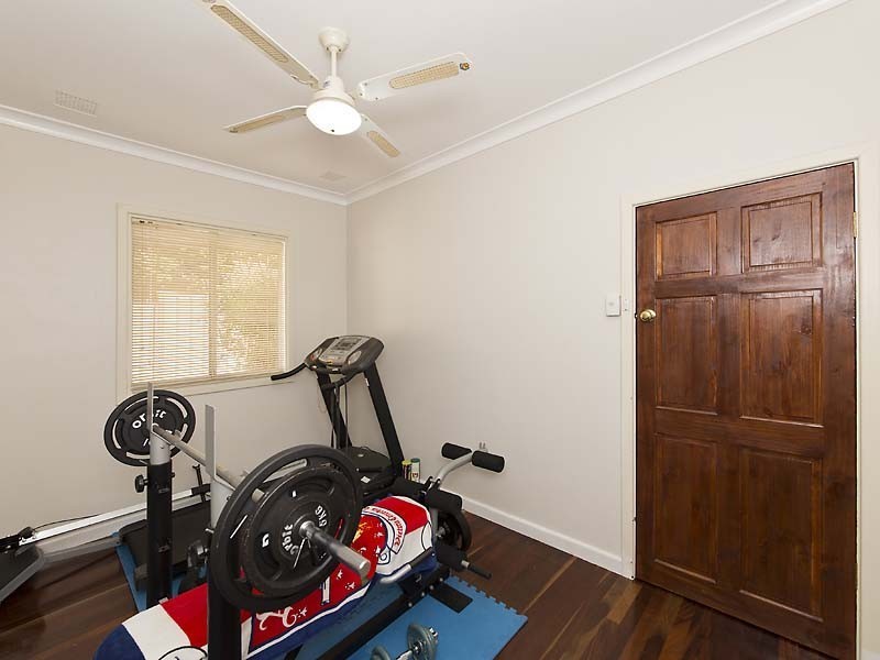 18 Gwelup Street, Karrinyup WA 6018