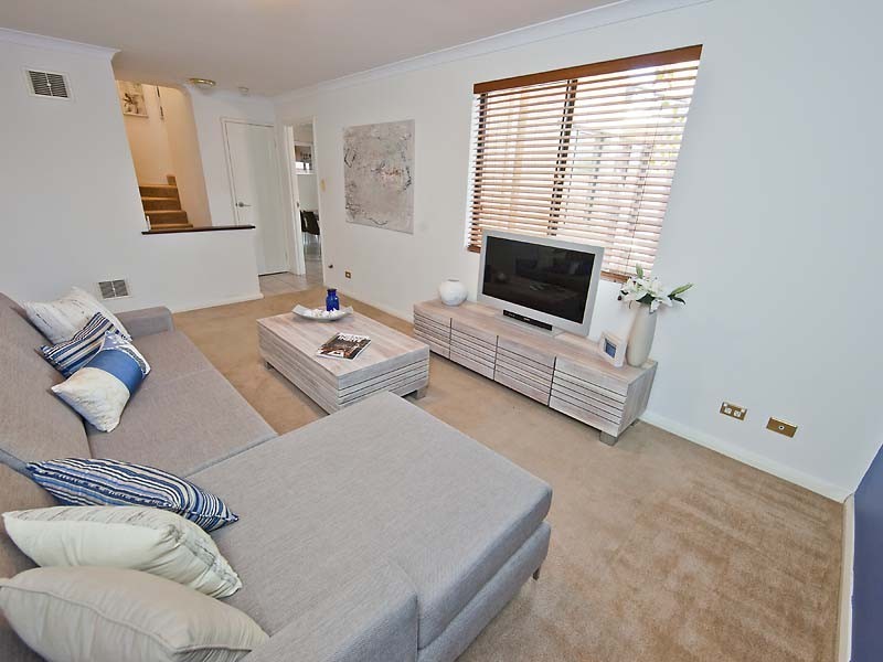 3/18 Escot Road, Innaloo WA 6018