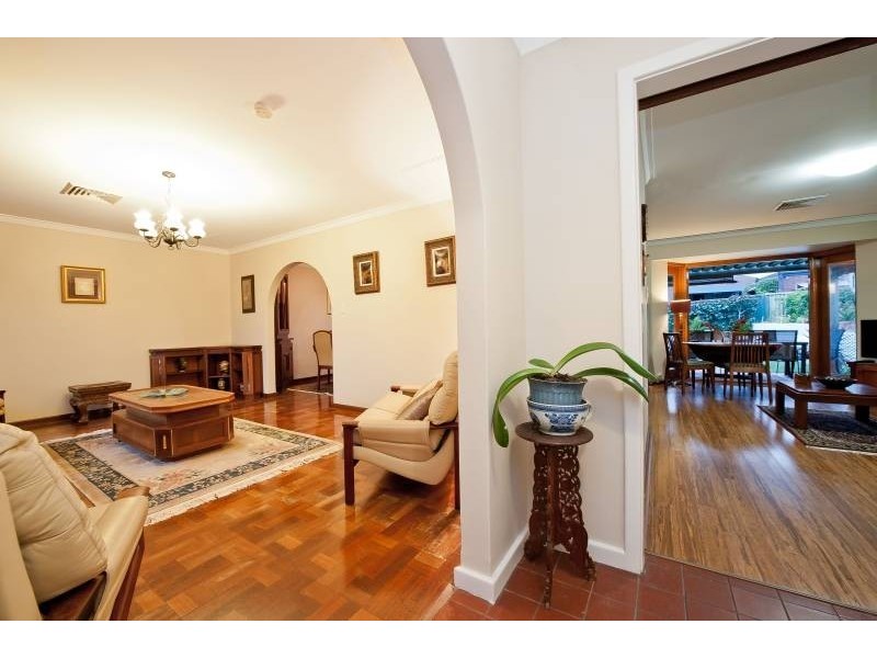 3 Martock Way, Karrinyup WA 6018