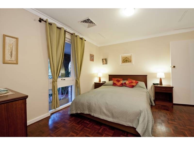 3 Martock Way, Karrinyup WA 6018