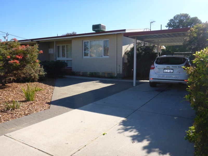 2/70 Tendring Way, Girrawheen WA 6064