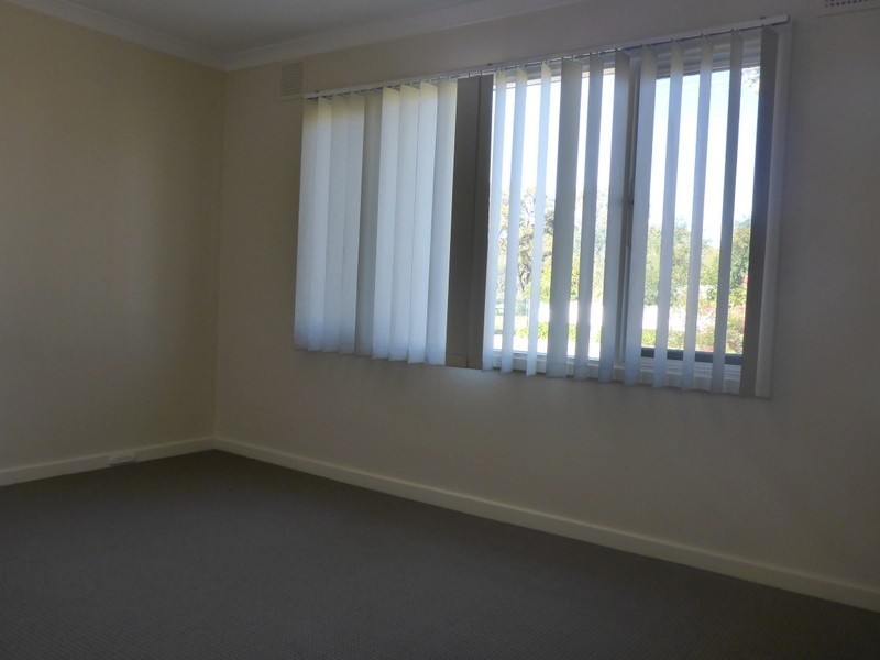 2/70 Tendring Way, Girrawheen WA 6064