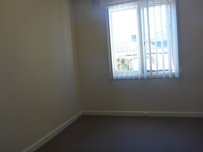 2/70 Tendring Way, Girrawheen WA 6064