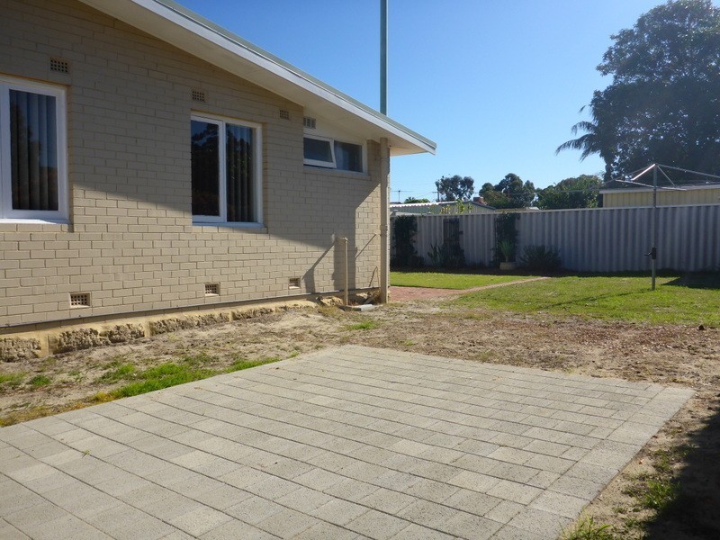 2/70 Tendring Way, Girrawheen WA 6064