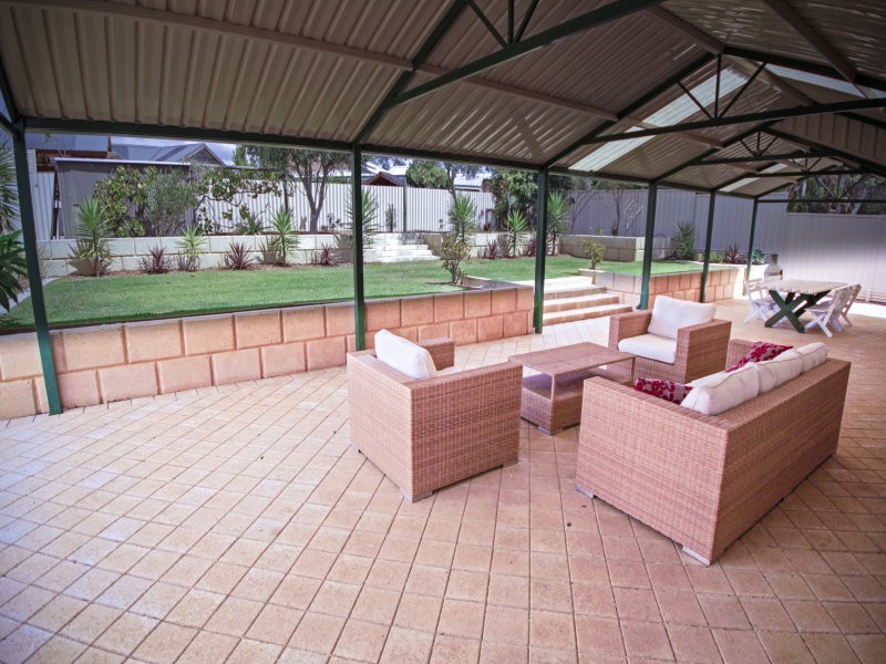 26 Kallaroo Place, Kallaroo WA 6025