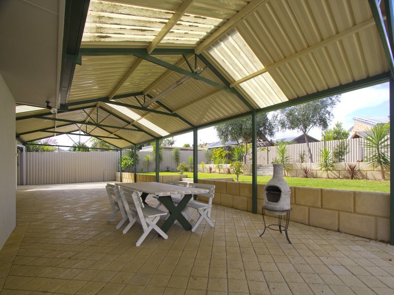 26 Kallaroo Place, Kallaroo WA 6025