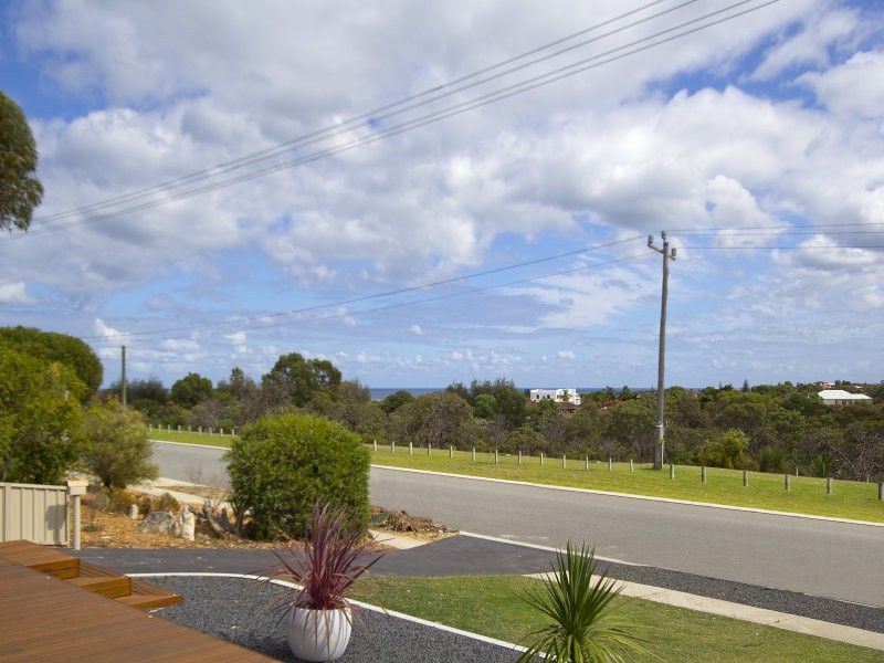 26 Kallaroo Place, Kallaroo WA 6025