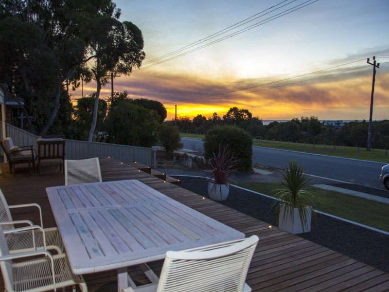 26 Kallaroo Place, Kallaroo WA 6025