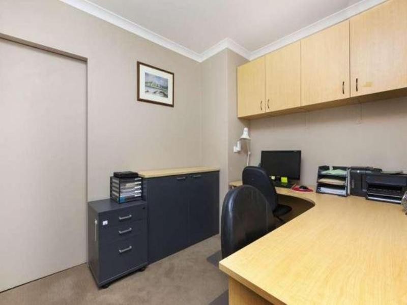 8B Crocker Way, Innaloo WA 6018