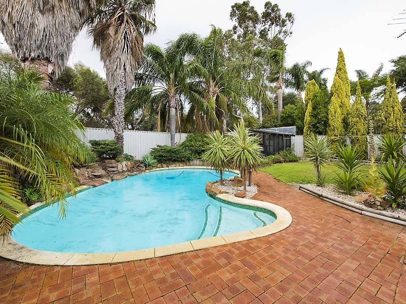 18 Guinevere Way, Carine WA 6020