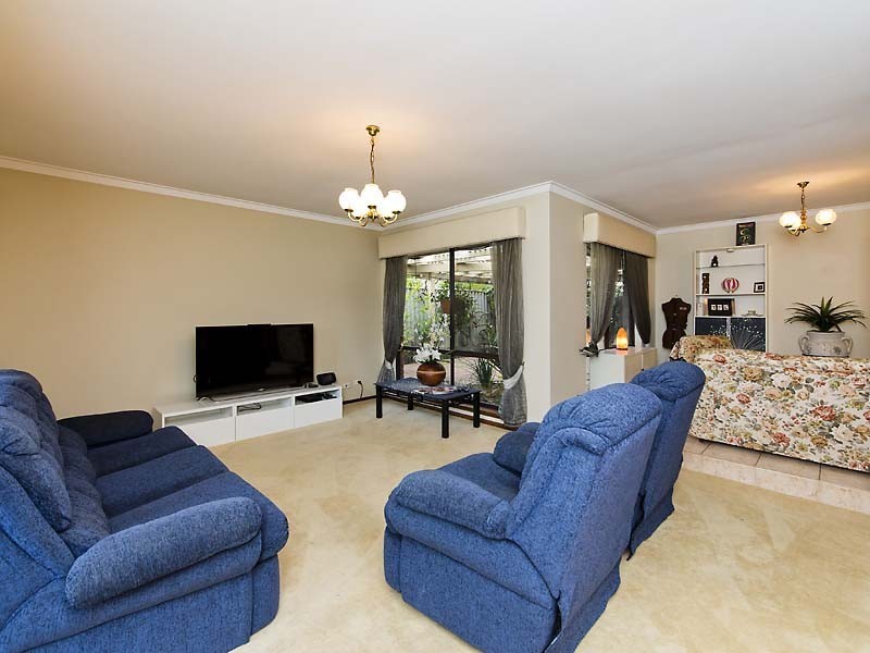 18 Guinevere Way, Carine WA 6020