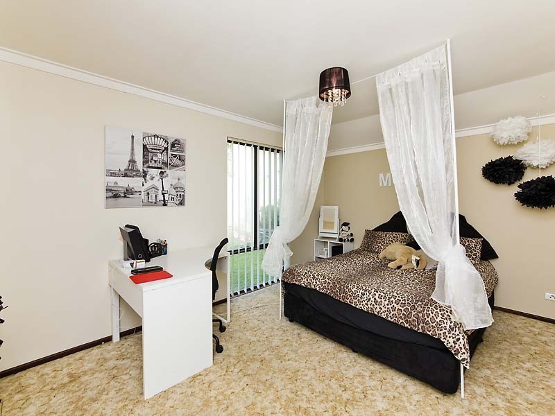 18 Guinevere Way, Carine WA 6020