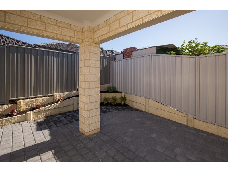 28 Barnes Street, Innaloo WA 6018