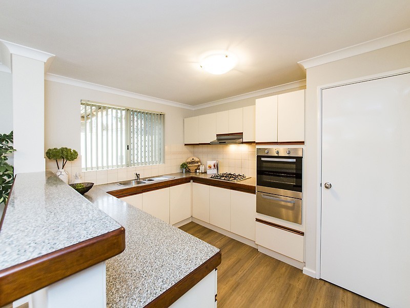 2/5 Bates Road, Innaloo WA 6018