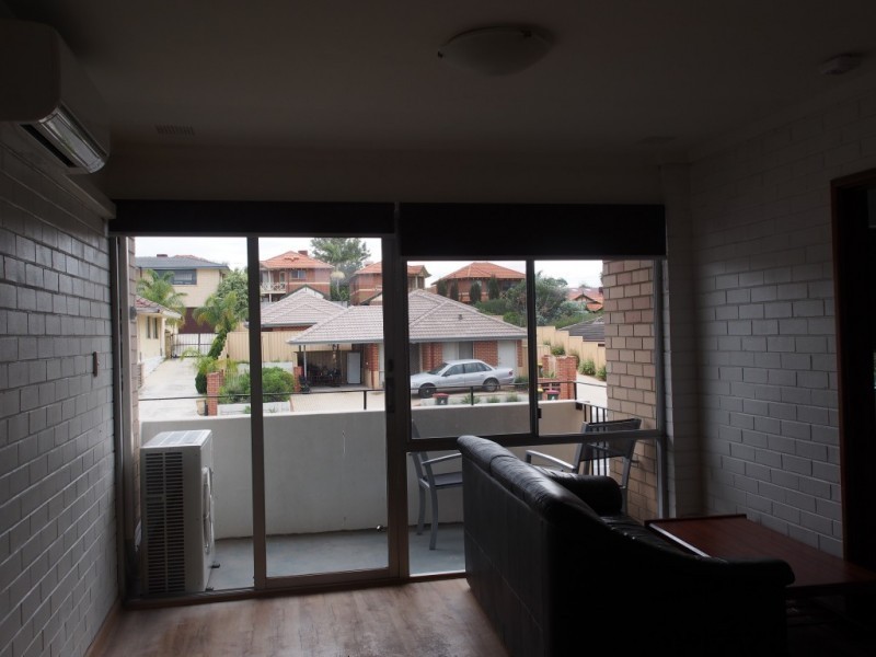 14/20 blythe avenue, Yokine WA 6060