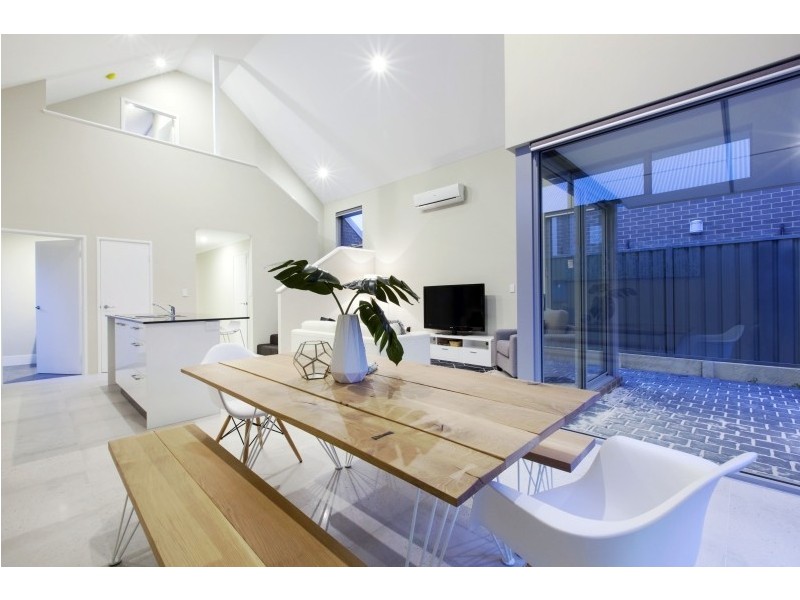 10 Hodges Place, Innaloo WA 6018