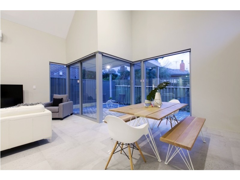 10 Hodges Place, Innaloo WA 6018