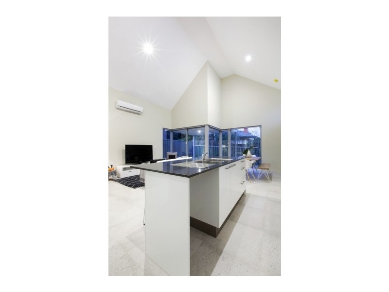 10 Hodges Place, Innaloo WA 6018