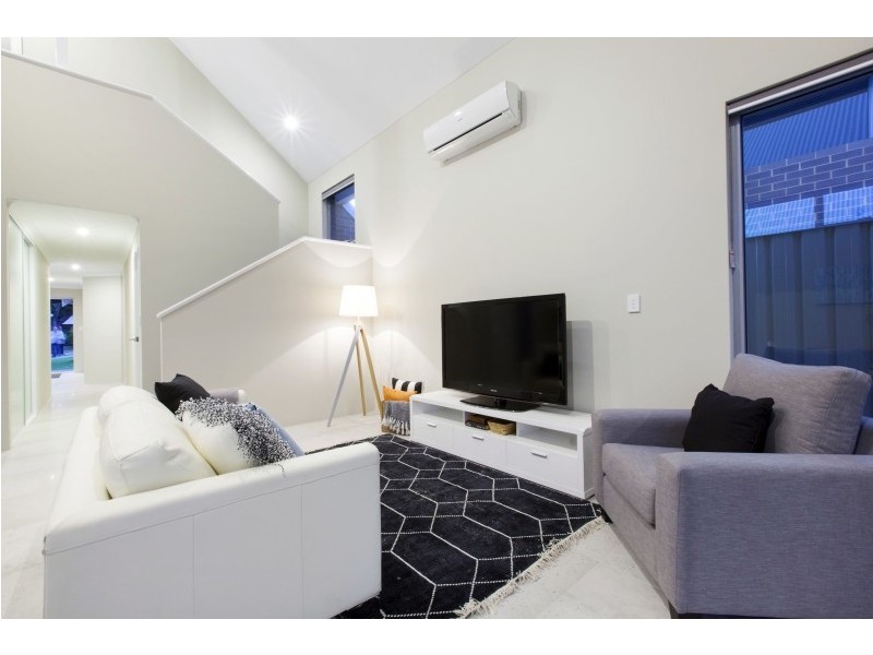 10 Hodges Place, Innaloo WA 6018