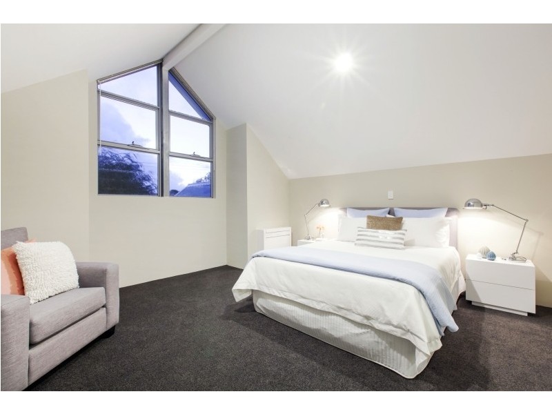 10 Hodges Place, Innaloo WA 6018