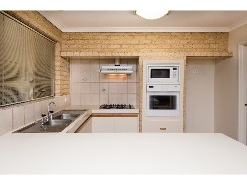 1/38 Bower Street, Doubleview WA 6018