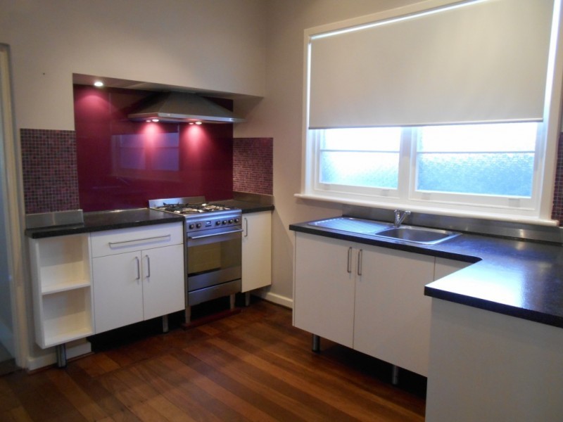 10 Grand Promenade, Bayswater WA 6053