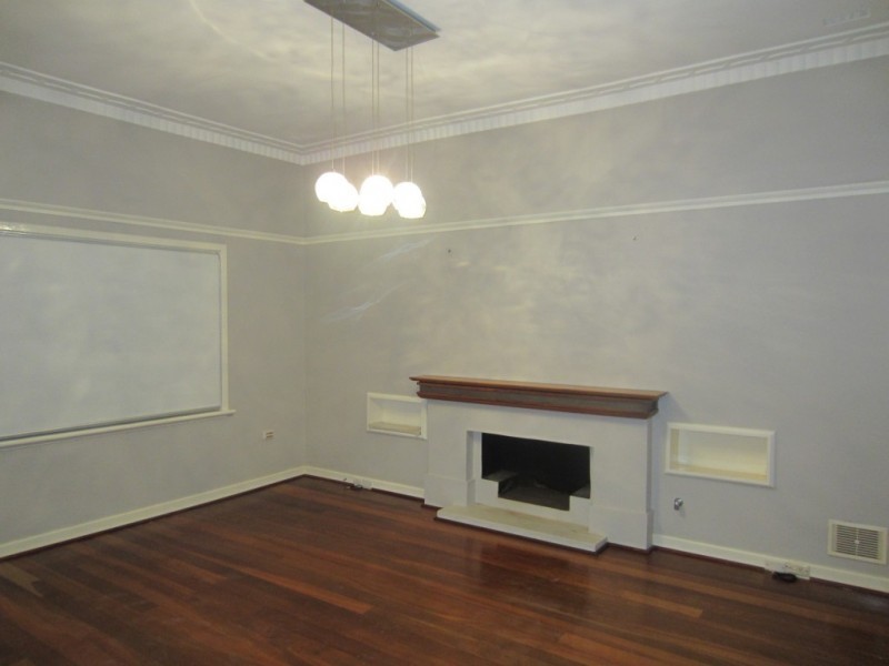 10 Grand Promenade, Bayswater WA 6053