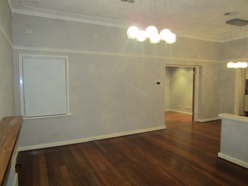 10 Grand Promenade, Bayswater WA 6053