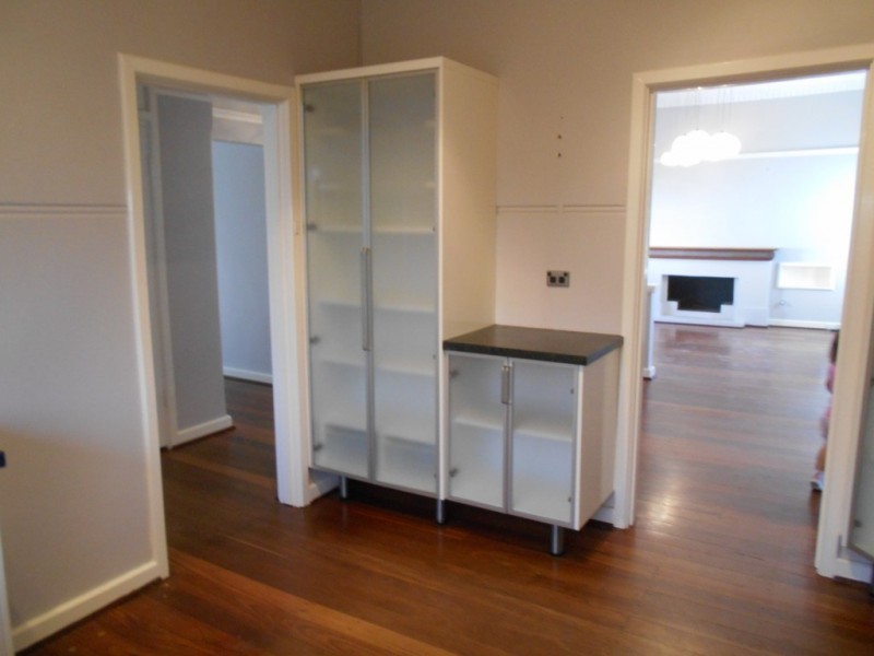 10 Grand Promenade, Bayswater WA 6053