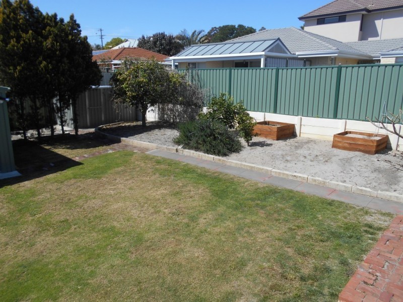 10 Grand Promenade, Bayswater WA 6053