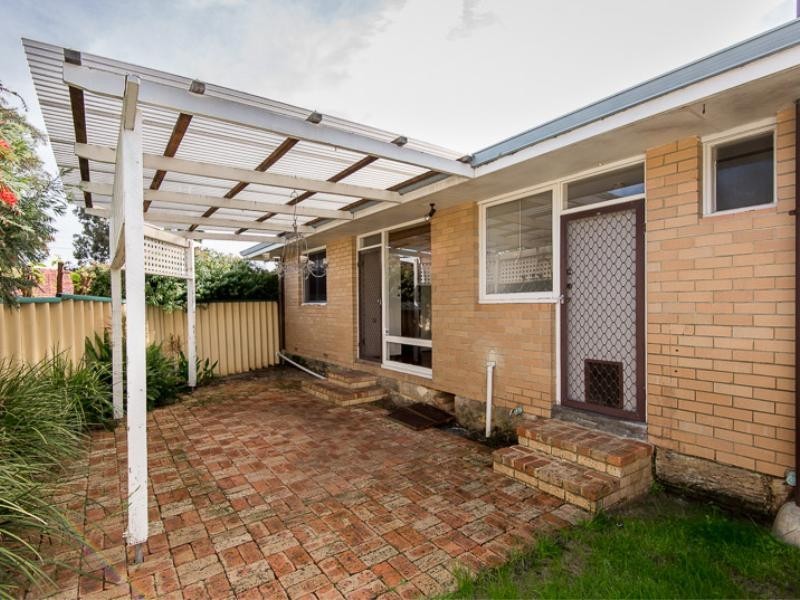 6 Wincanton Road, Karrinyup WA 6018