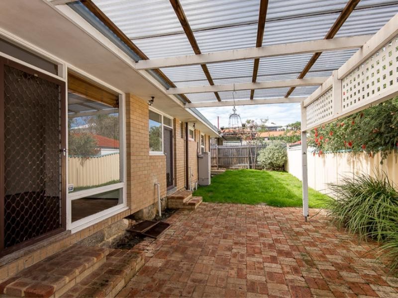 6 Wincanton Road, Karrinyup WA 6018