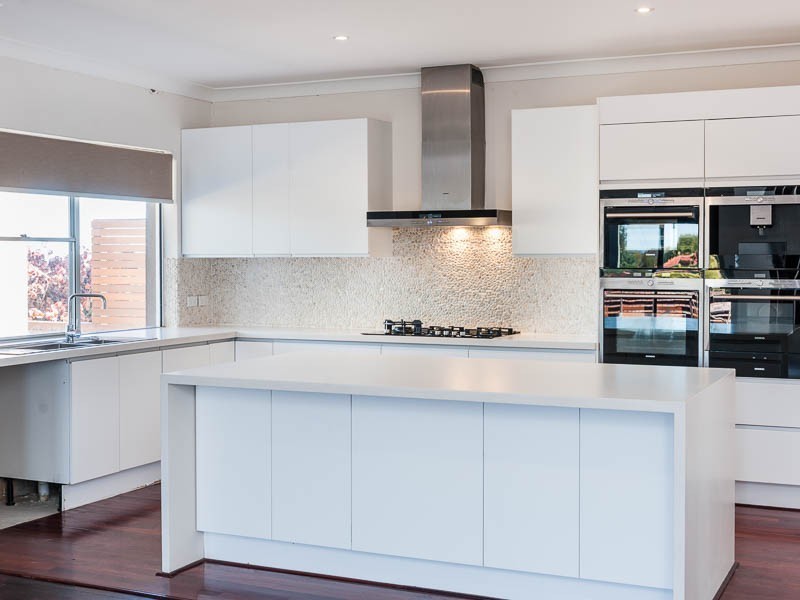 7 Joffre Road, Trigg WA 6029