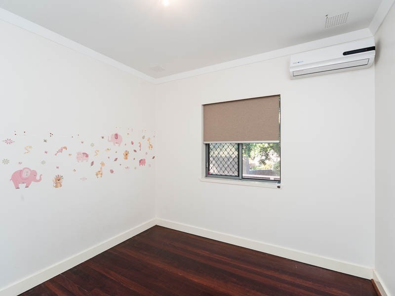 7 Joffre Road, Trigg WA 6029