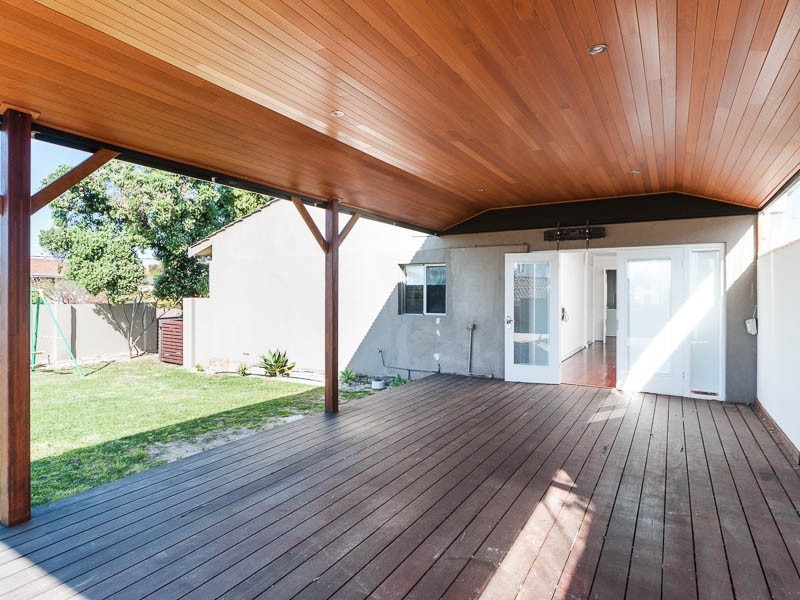 7 Joffre Road, Trigg WA 6029