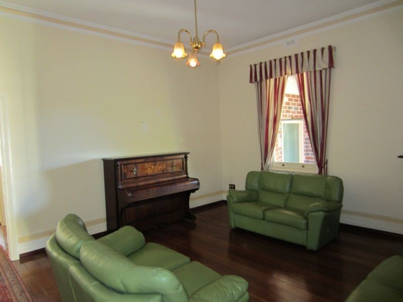 54 Hamilton Street, Bayswater WA 6053