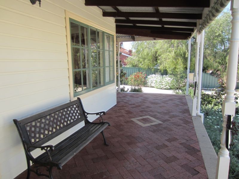 54 Hamilton Street, Bayswater WA 6053