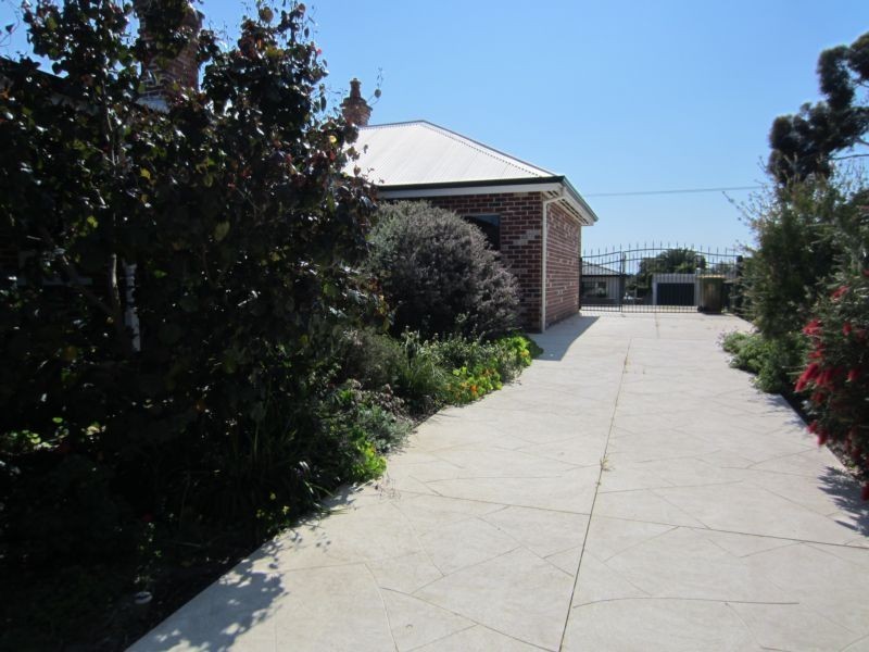 54 Hamilton Street, Bayswater WA 6053