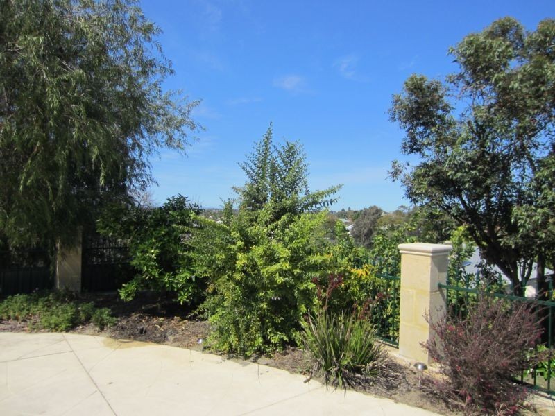 54 Hamilton Street, Bayswater WA 6053