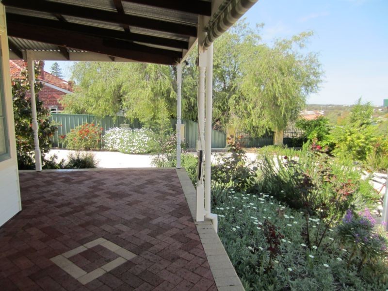 54 Hamilton Street, Bayswater WA 6053