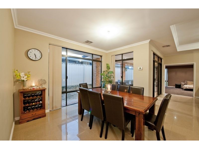 8 The Rise, Gwelup WA 6018