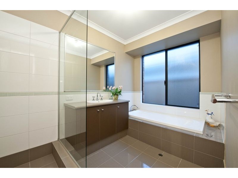 8 The Rise, Gwelup WA 6018