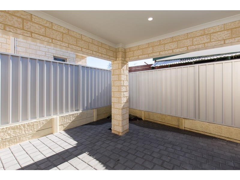 30 Barnes Street, Innaloo WA 6018