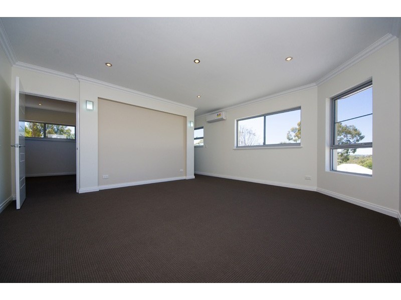 4B Dean Street, Karrinyup WA 6018