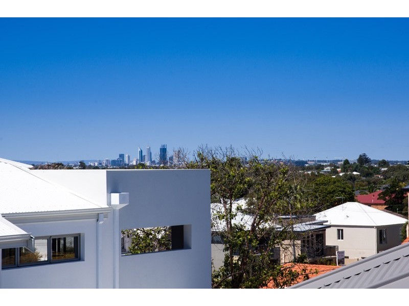 4B Dean Street, Karrinyup WA 6018