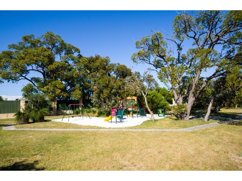 69 Vickers Street, Hamersley WA 6022