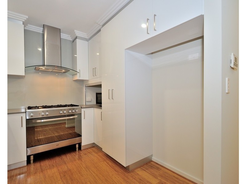 8b Donatti Road, Innaloo WA 6018